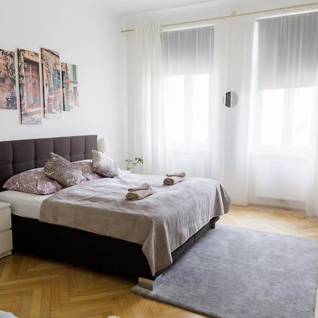 Moonlight Apartment With Porch Near Schoenbrunn And Westbahnhof ウィーン エクステリア 写真