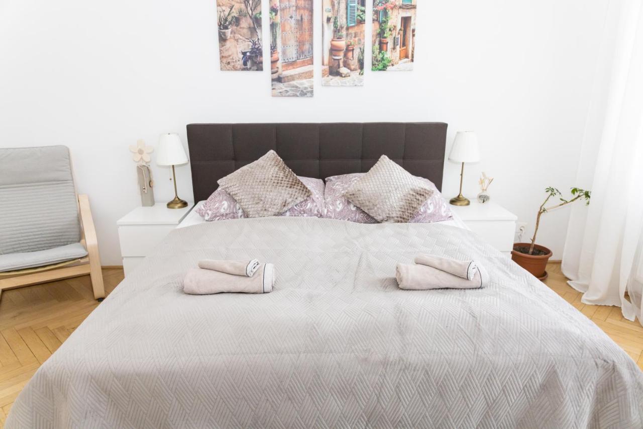 Moonlight Apartment With Porch Near Schoenbrunn And Westbahnhof ウィーン エクステリア 写真