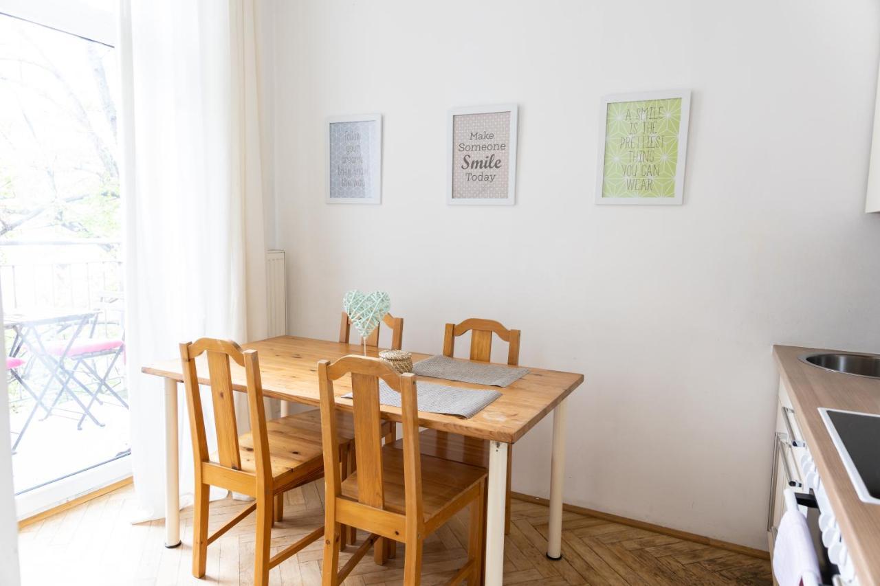 Moonlight Apartment With Porch Near Schoenbrunn And Westbahnhof ウィーン エクステリア 写真
